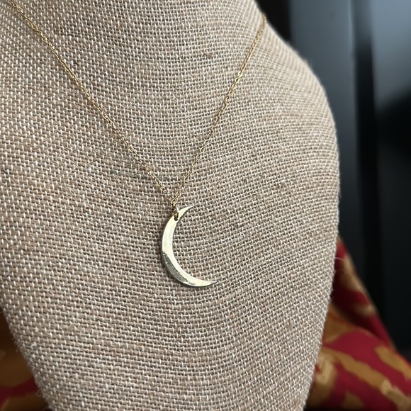 18 inch half moon gold filled necklace - Picture 2 of 3